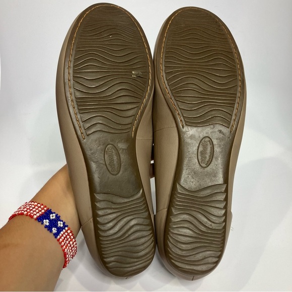 Softwalk Shelby slip on flats tan taupe leather women’s size 9.5WW business - Picture 7 of 10